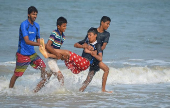 Surf Club 2